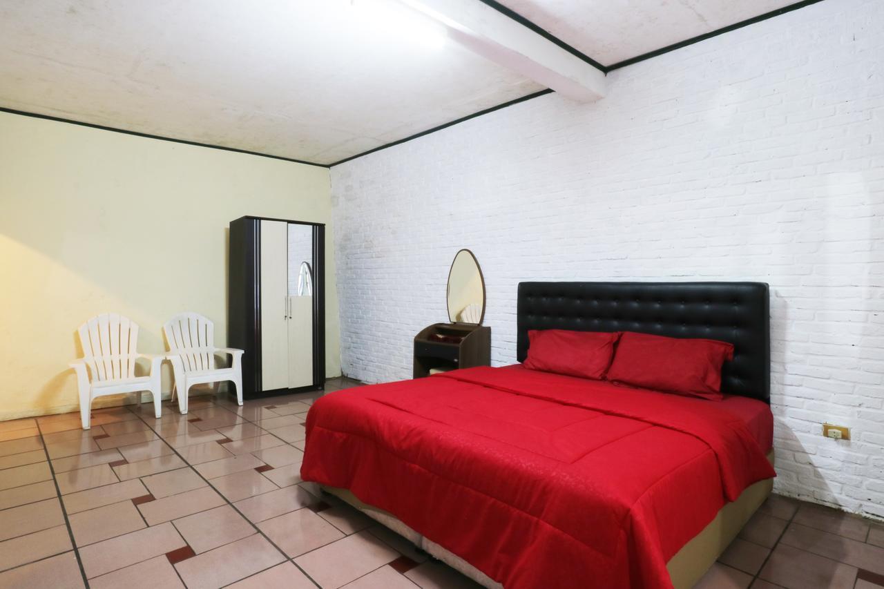 Villa Madani Paragajen Ngoại thất bức ảnh